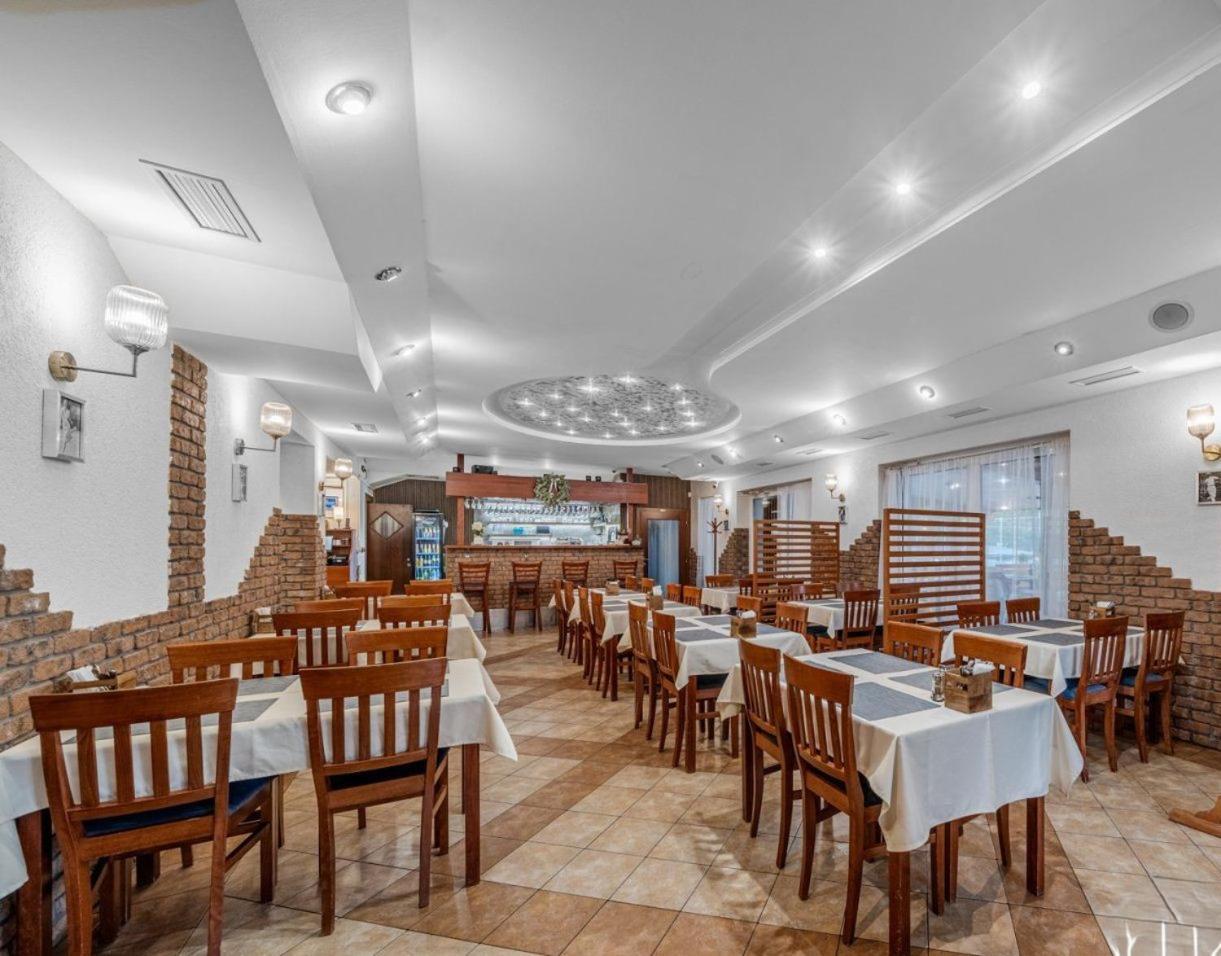 Raketa Residence, Restaurant & Hotel プリエヴィドザ エクステリア 写真