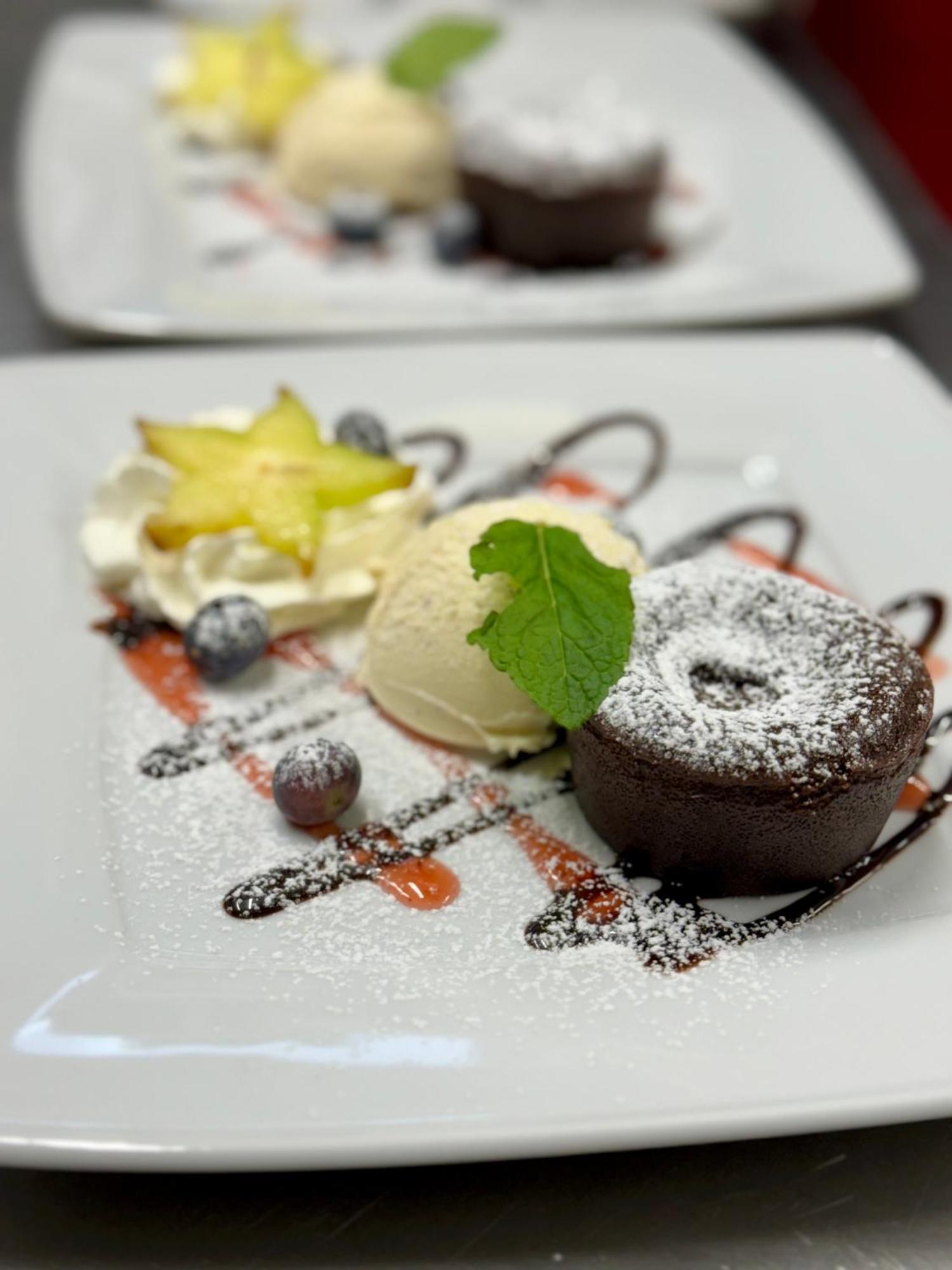 Raketa Residence, Restaurant & Hotel プリエヴィドザ エクステリア 写真