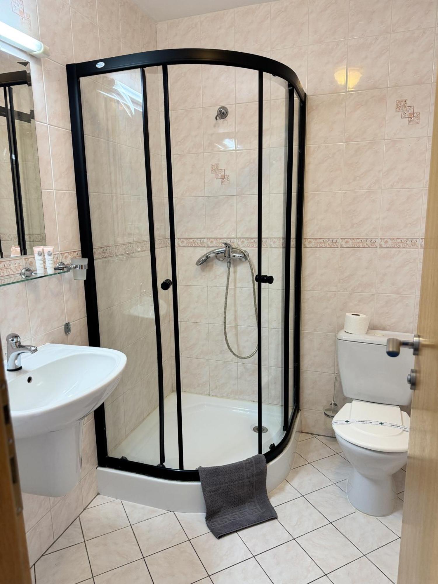 Raketa Residence, Restaurant & Hotel プリエヴィドザ エクステリア 写真